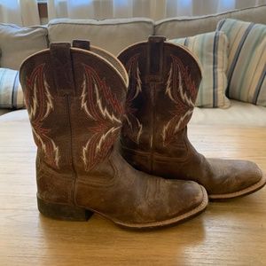 Kids Ariat Cowboy Boots Size 3.5